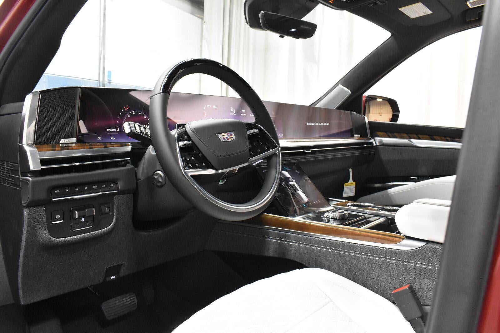 2026 Cadillac Escalade ESV Platinum Sport