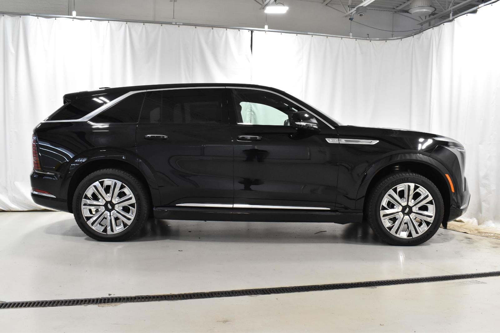 2025 Cadillac ESCALADE IQ Luxury 1