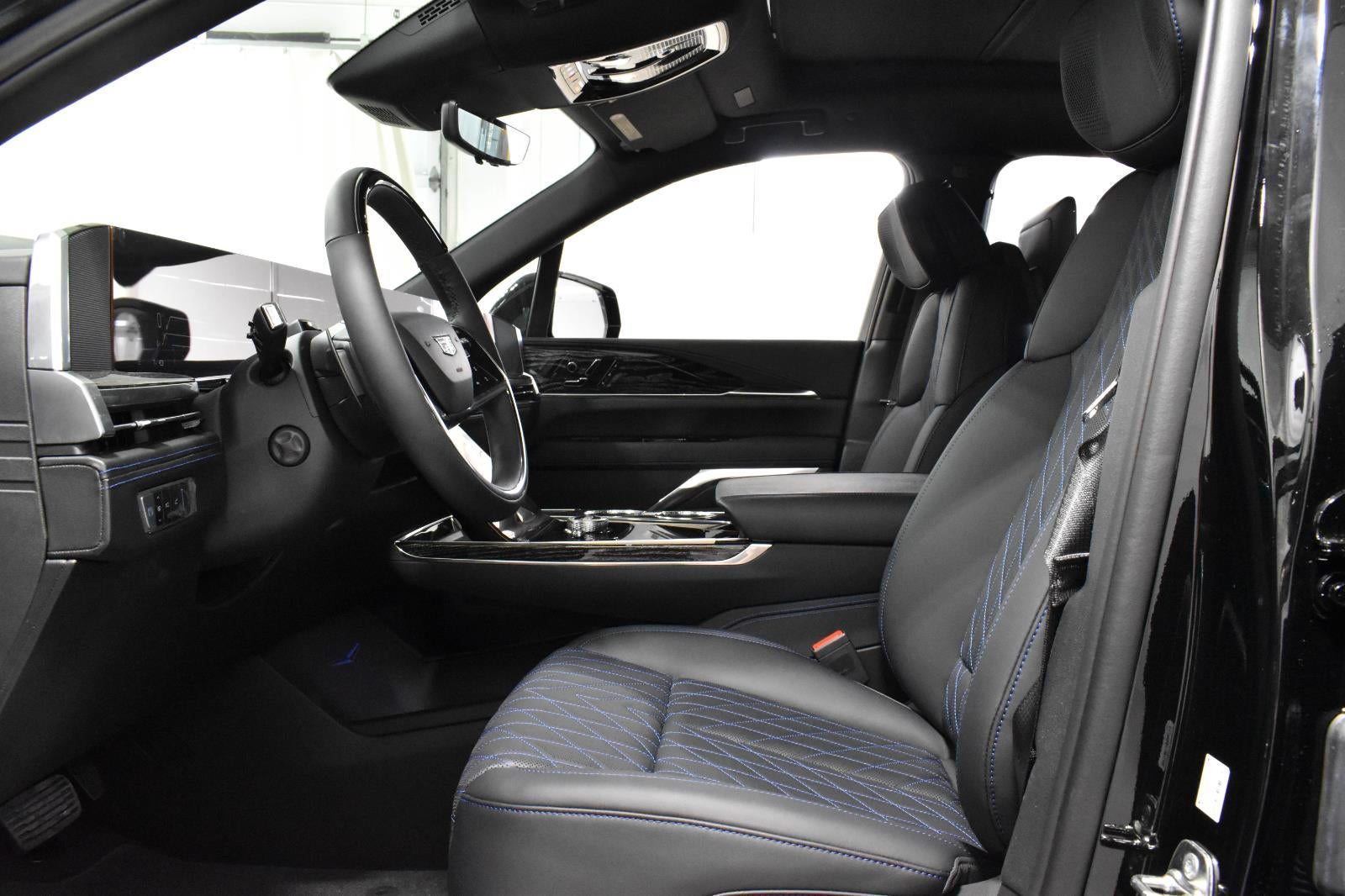 2025 Cadillac ESCALADE IQ Luxury 1