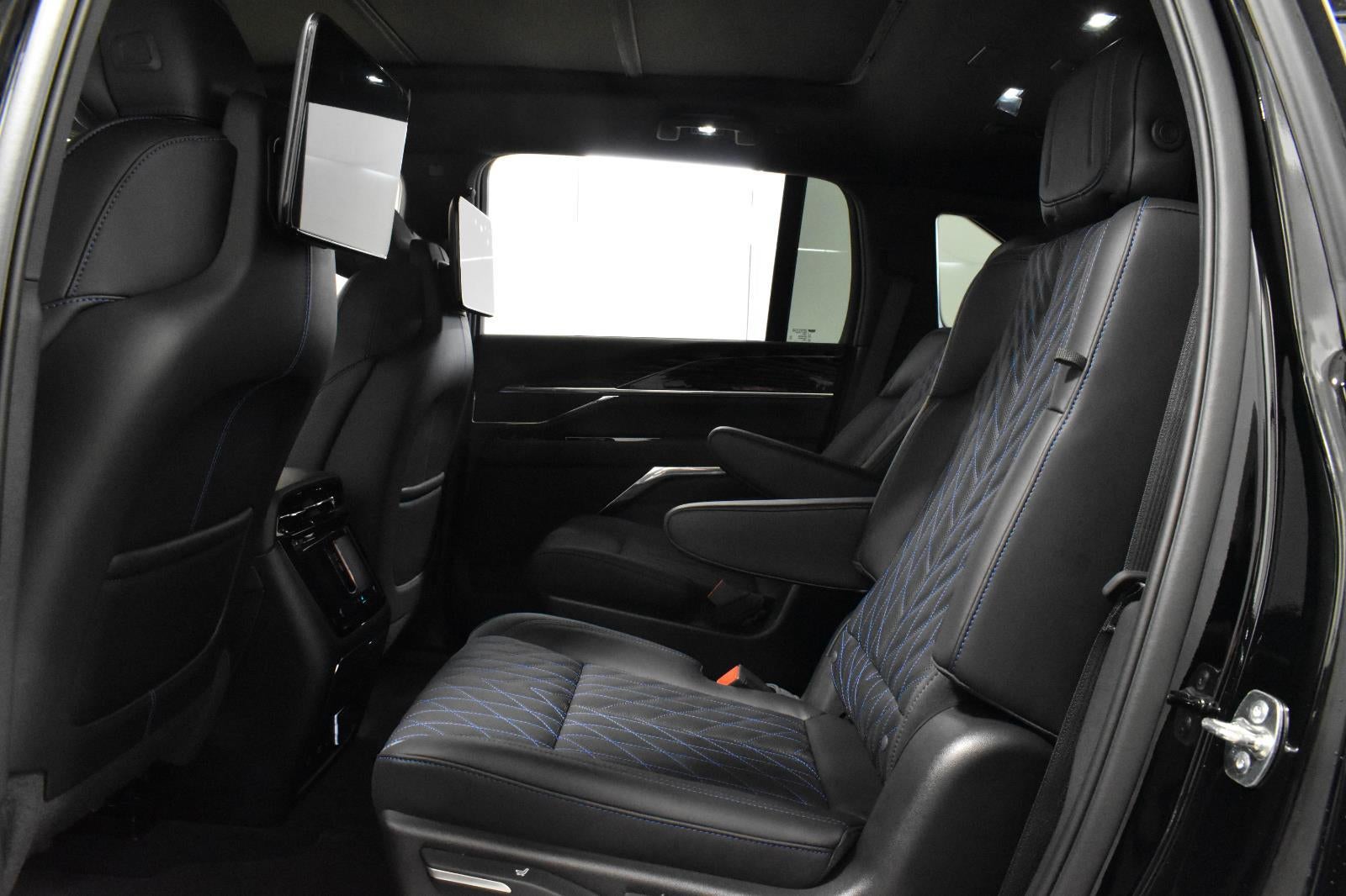 2025 Cadillac ESCALADE IQ Luxury 1