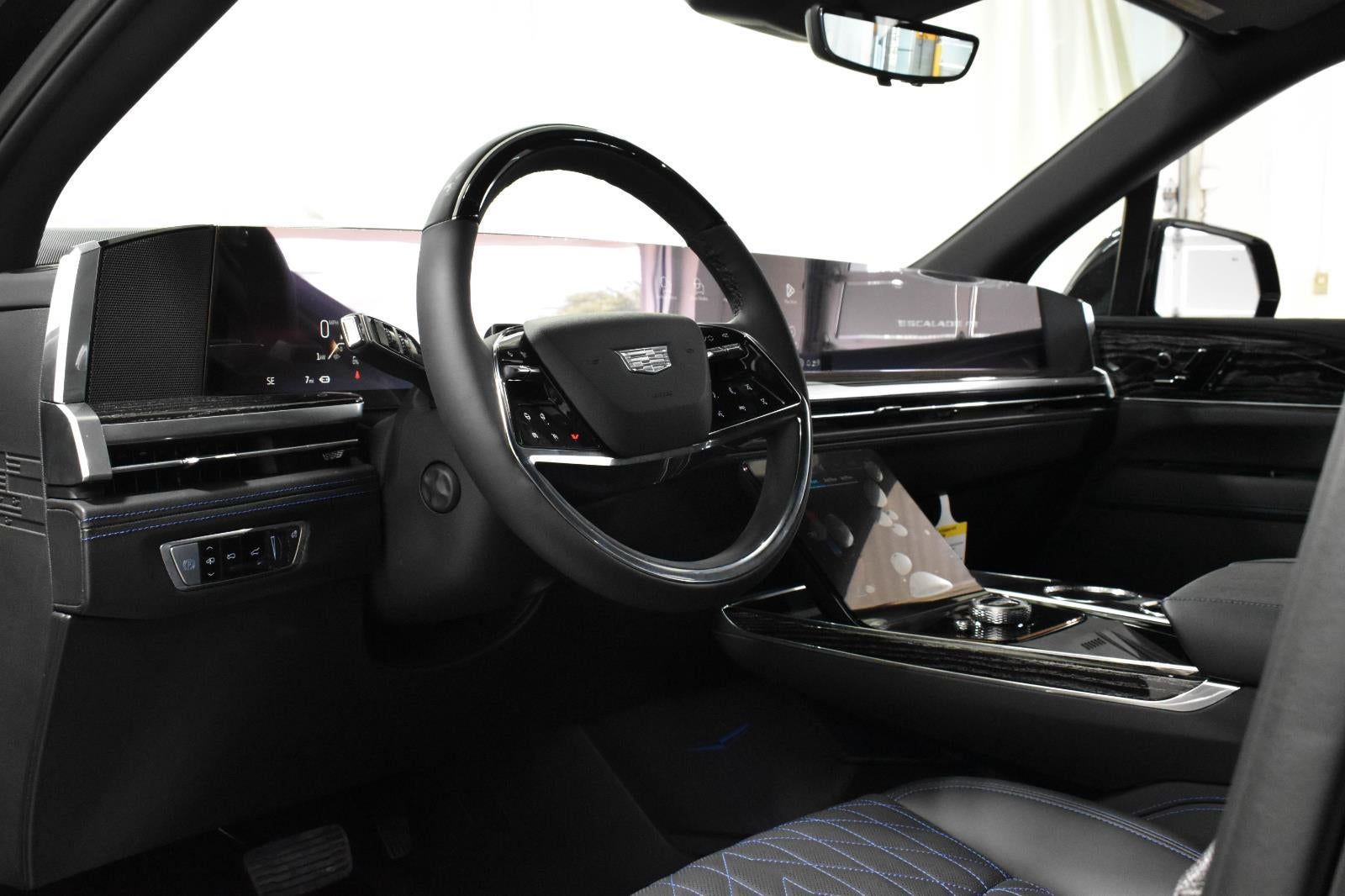 2025 Cadillac ESCALADE IQ Luxury 1