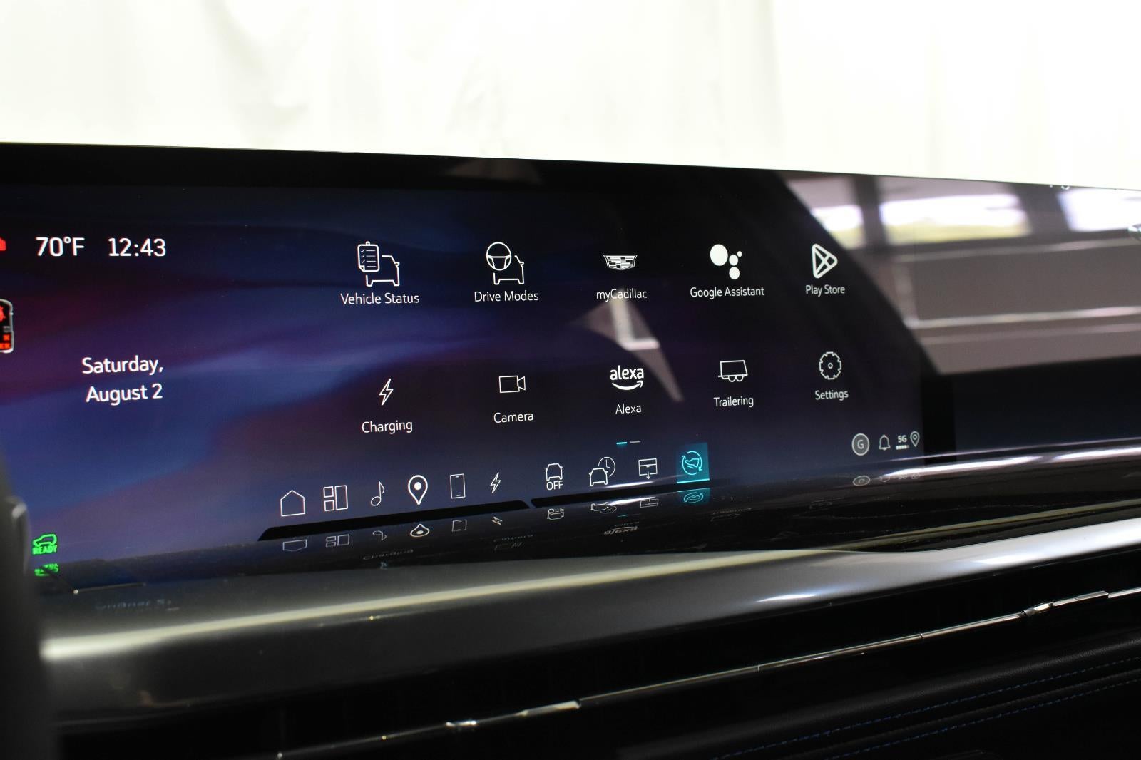 2025 Cadillac ESCALADE IQ Luxury 1