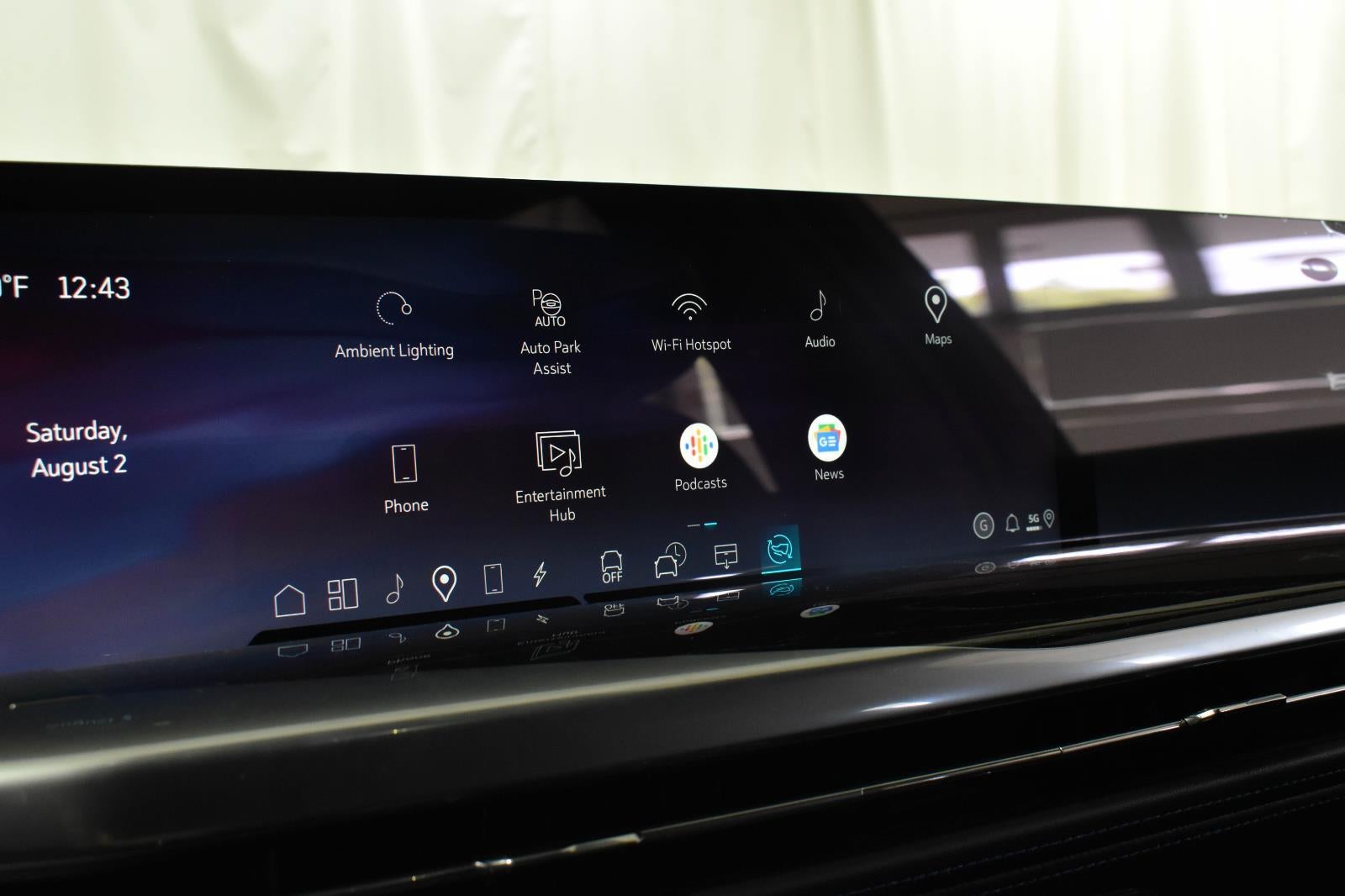 2025 Cadillac ESCALADE IQ Luxury 1