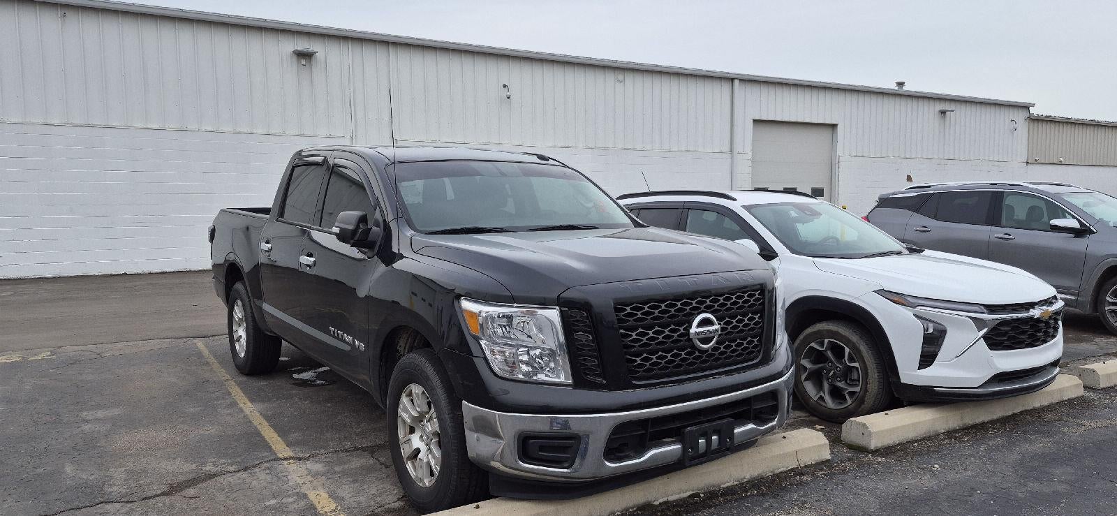 2019 Nissan TITAN SV