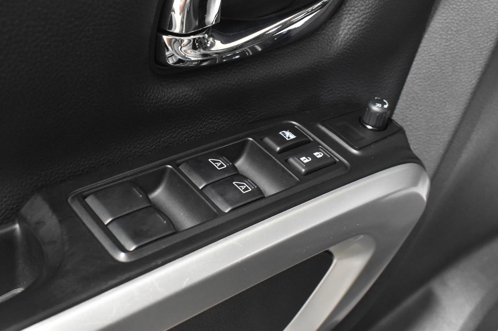 2017 Nissan Titan XD SL