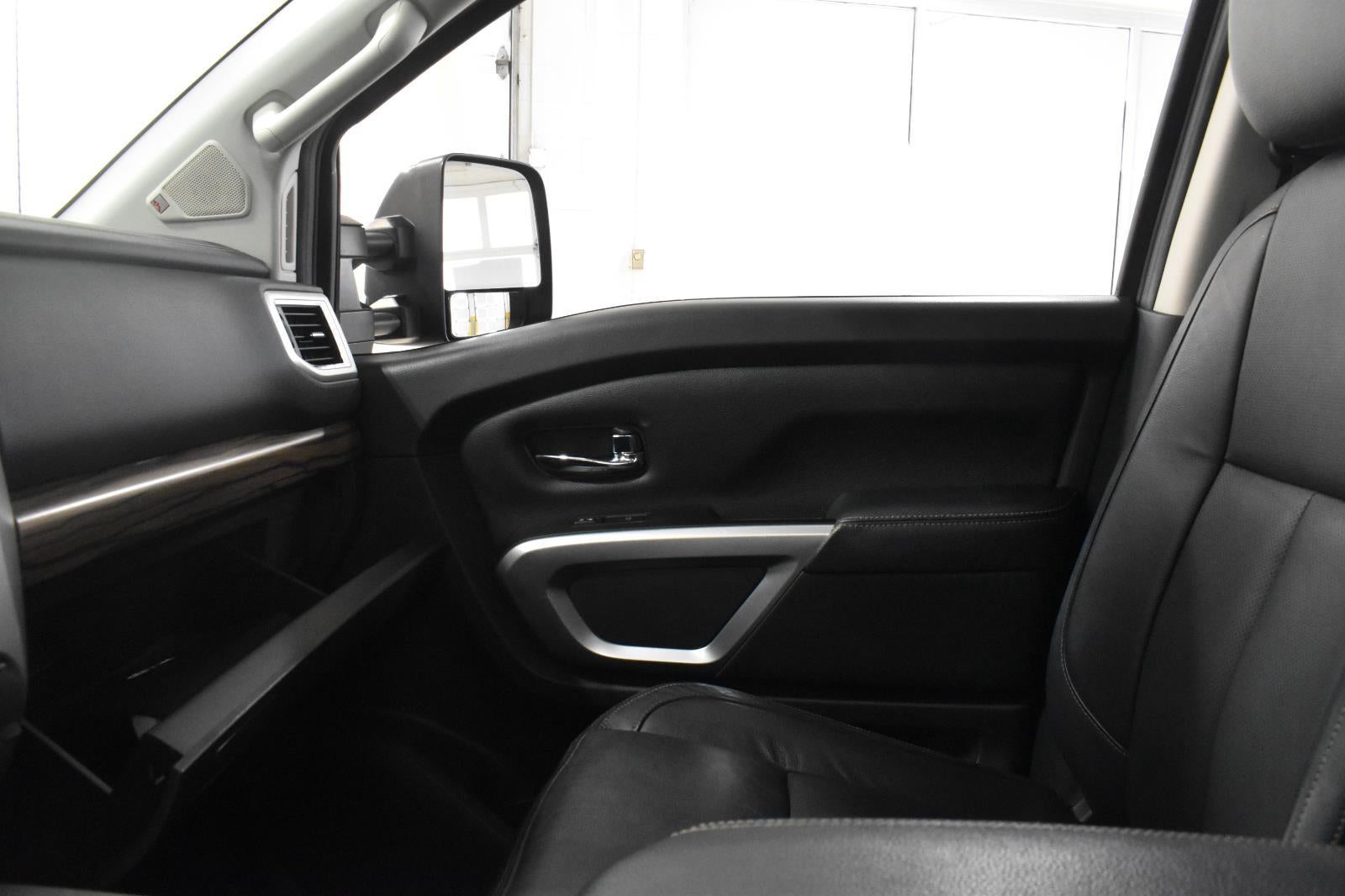 2017 Nissan Titan XD SL