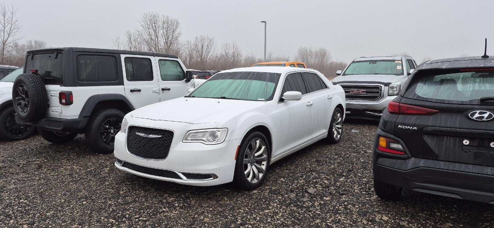 2019 Chrysler 300 Touring L