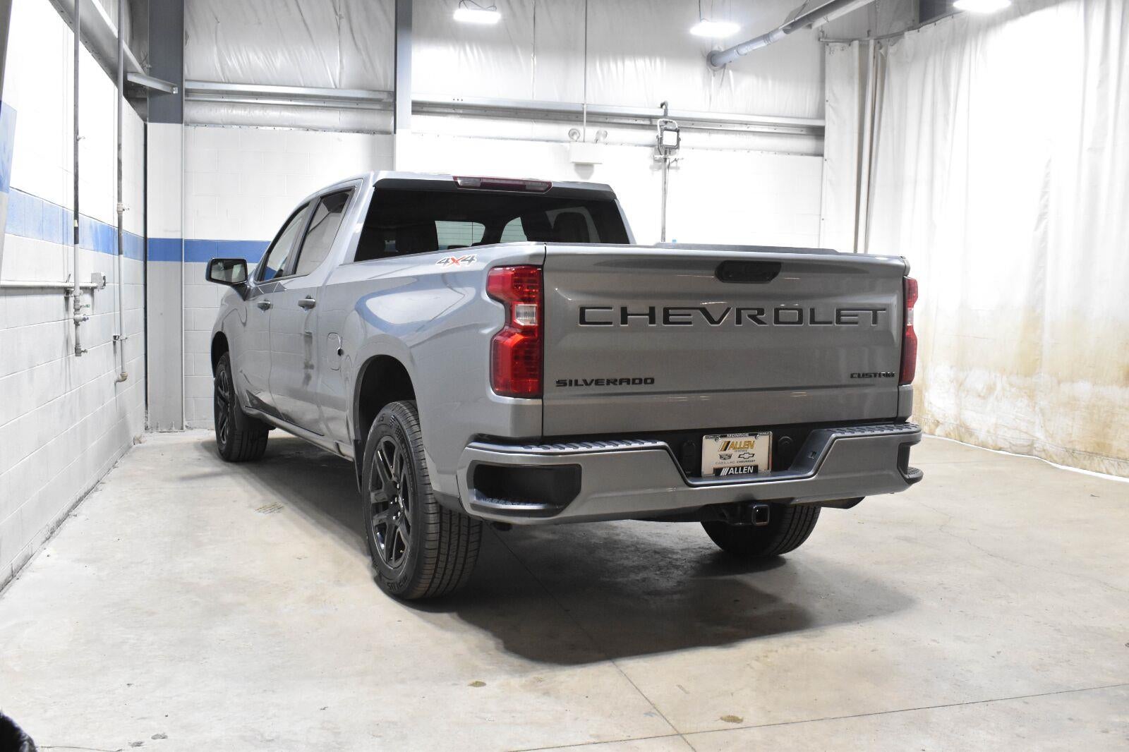 2023 Chevrolet Silverado 1500 Custom