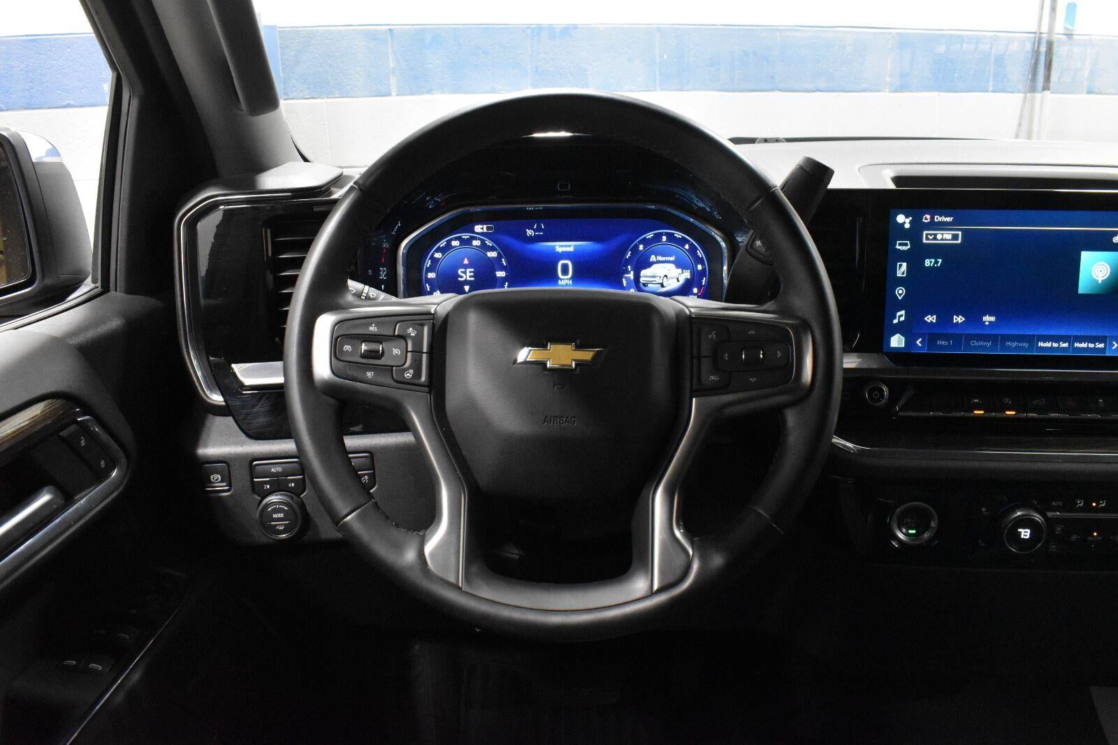 2024 Chevrolet Silverado 1500 LT (2FL)
