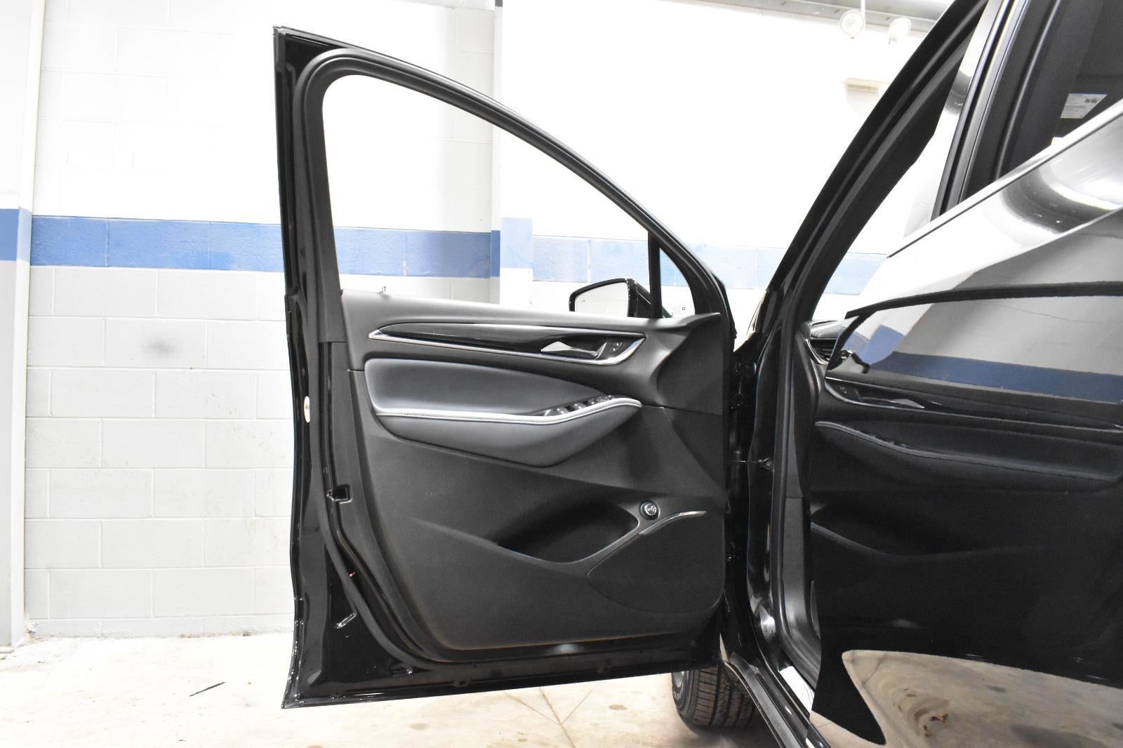 2022 Buick Enclave Essence