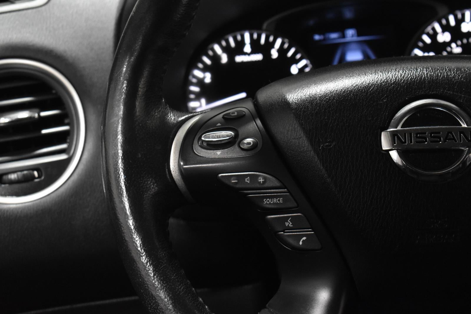 2019 Nissan Pathfinder SL