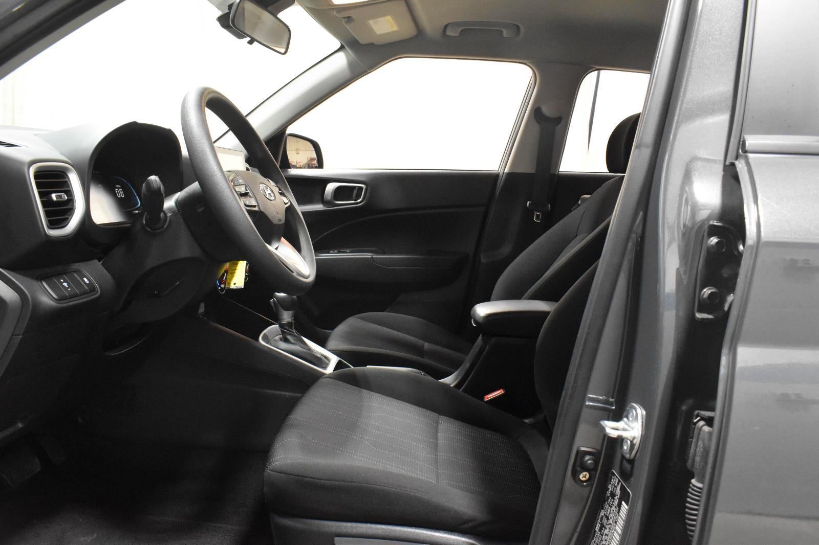 2024 Hyundai Venue SE