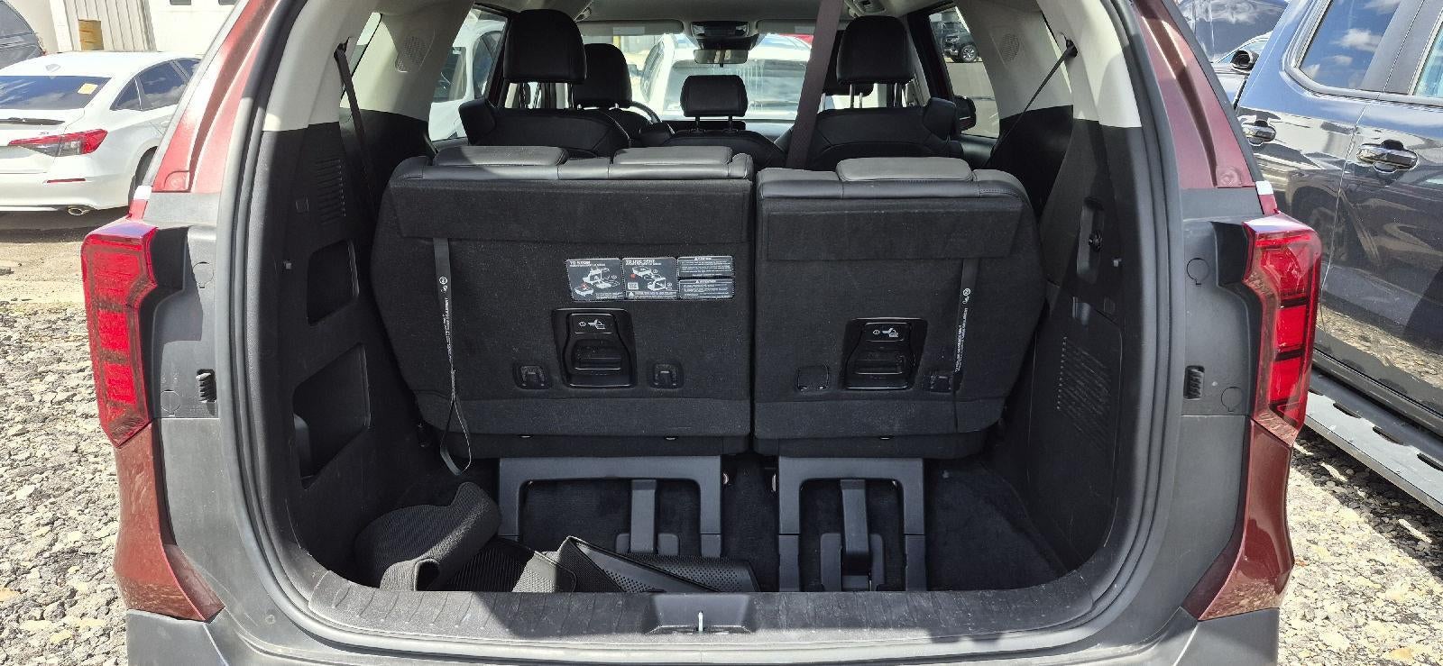 2025 Kia Carnival LXS