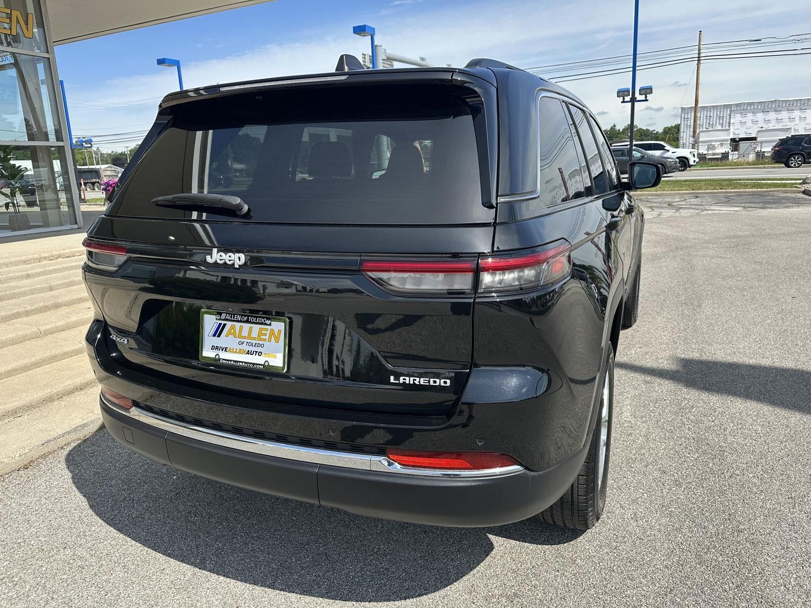 2024 Jeep Grand Cherokee Laredo X