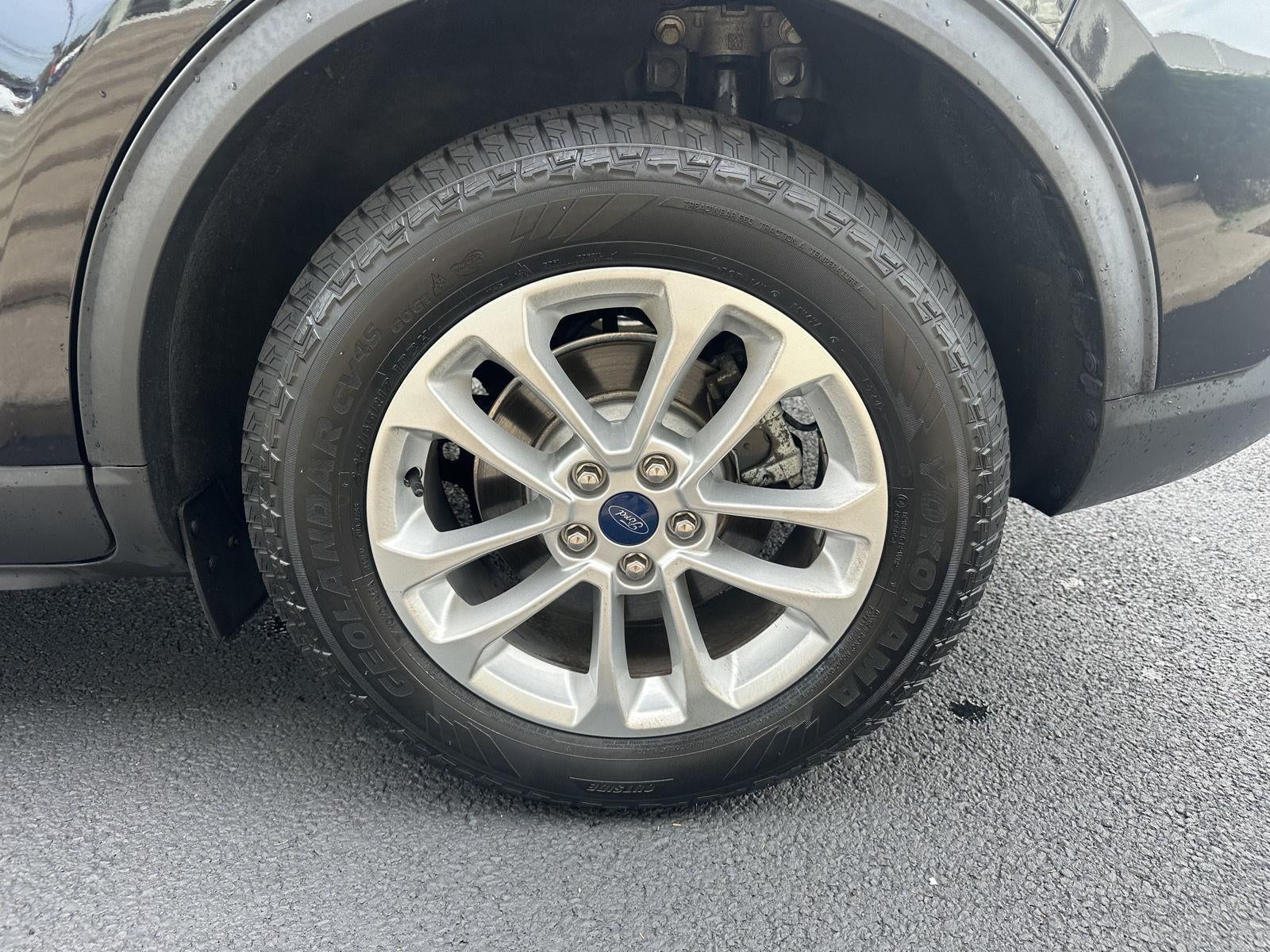 2020 Ford Escape SE