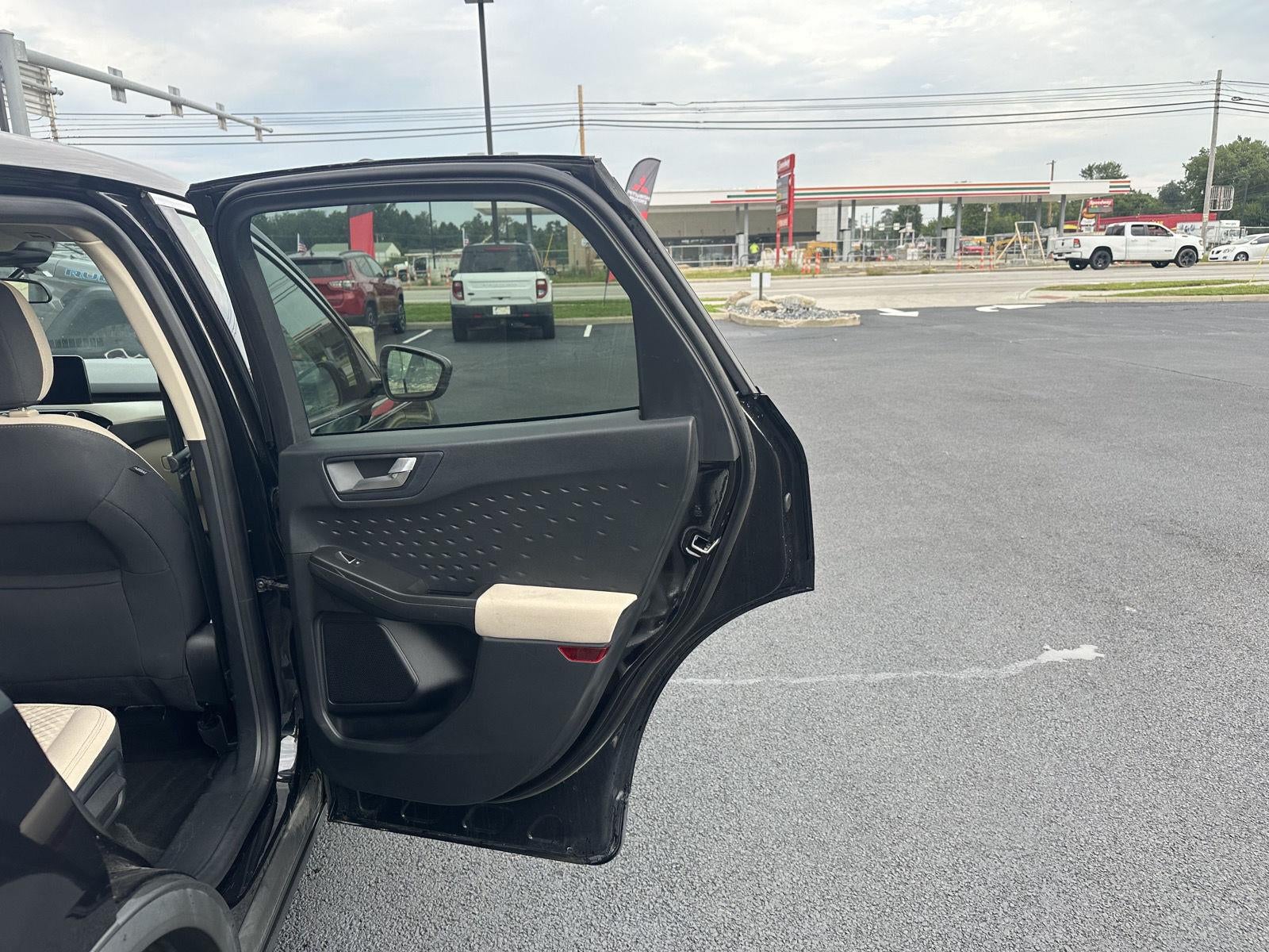 2020 Ford Escape SE