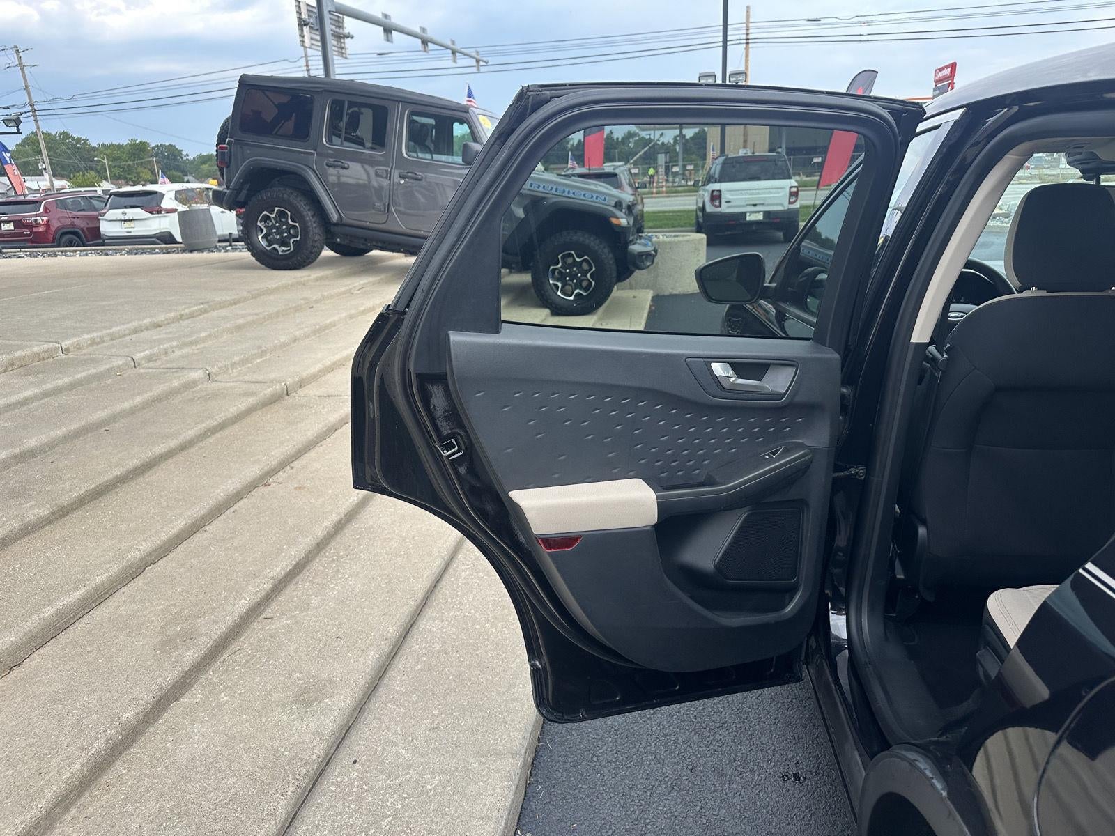 2020 Ford Escape SE