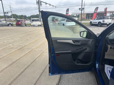 2022 Ford Escape SE Hybrid