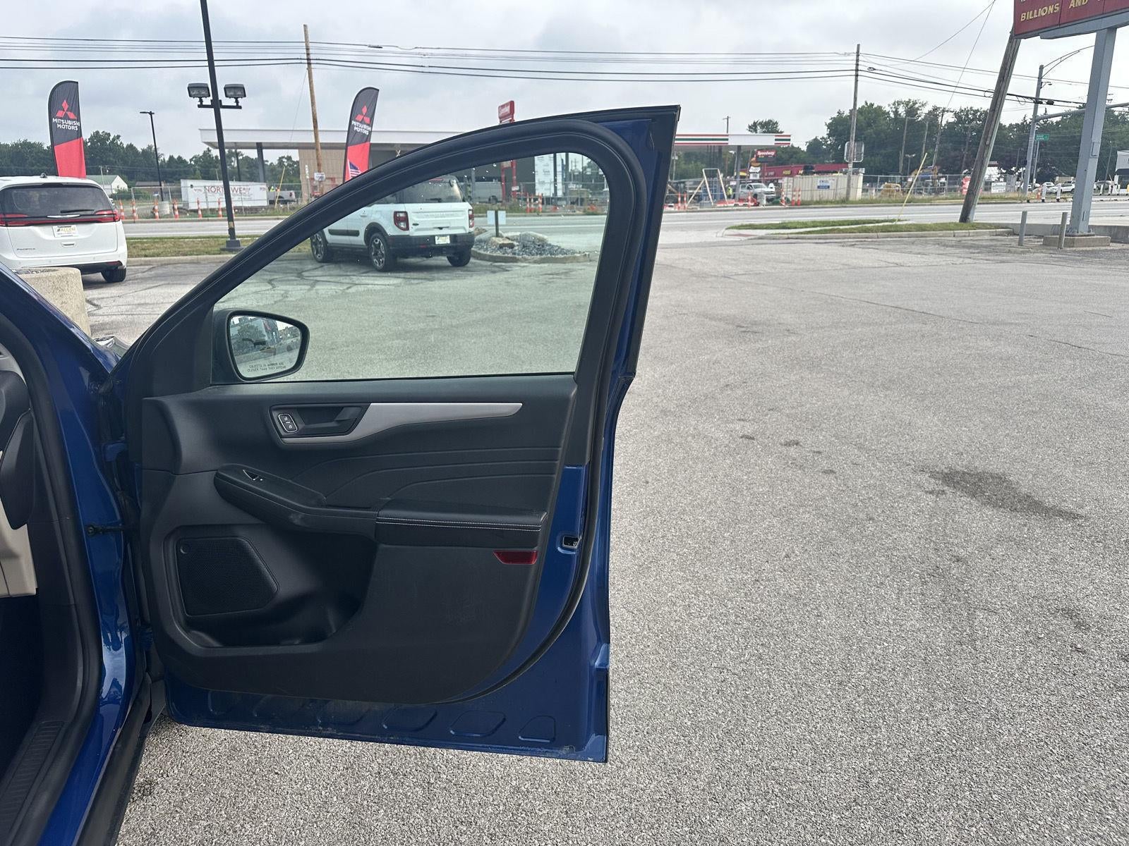 2022 Ford Escape SE Hybrid