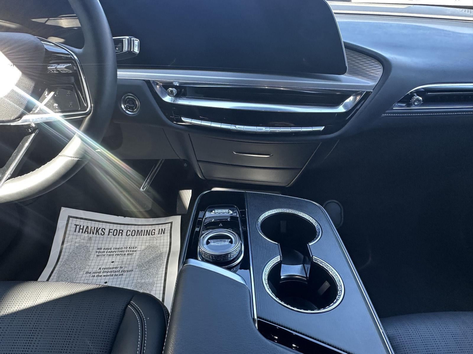 2024 Cadillac LYRIQ Sport