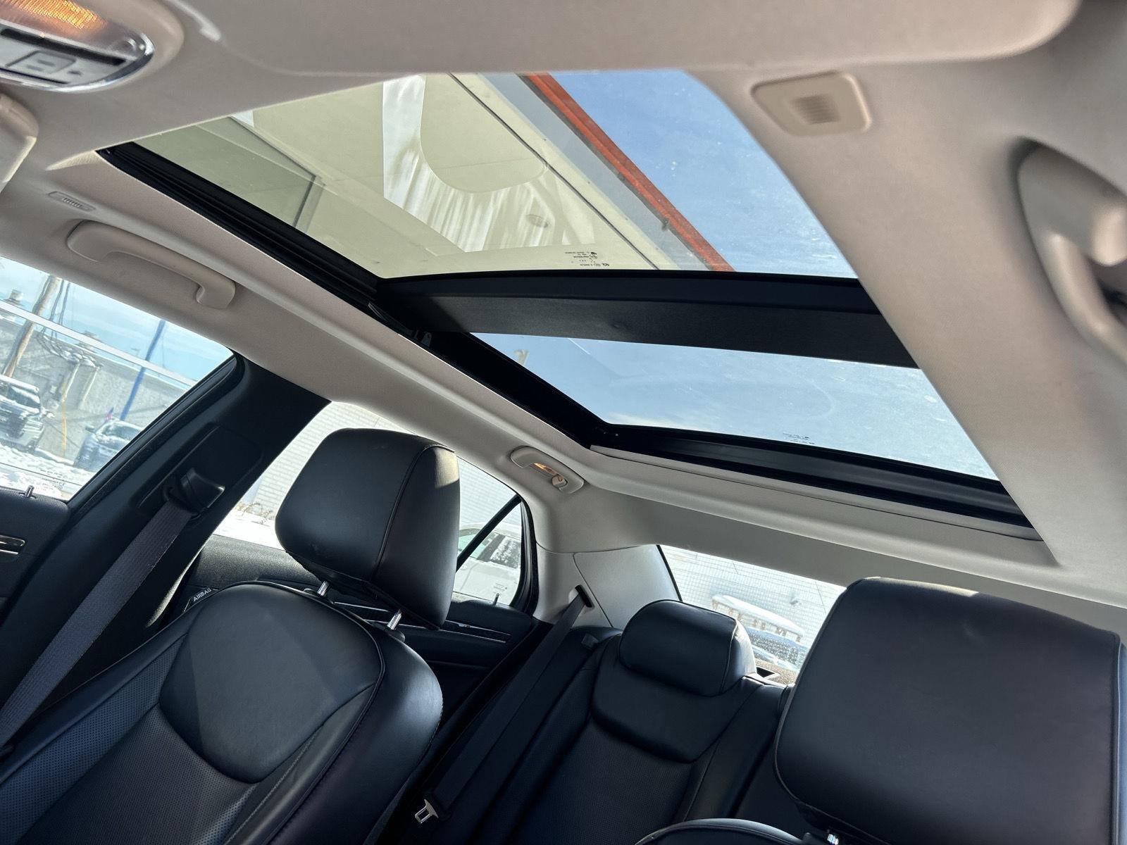 2023 Chrysler 300 300 Touring L