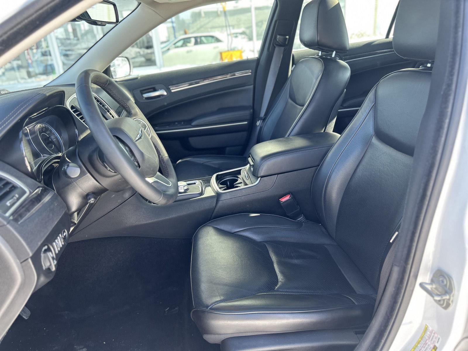 2023 Chrysler 300 300 Touring L