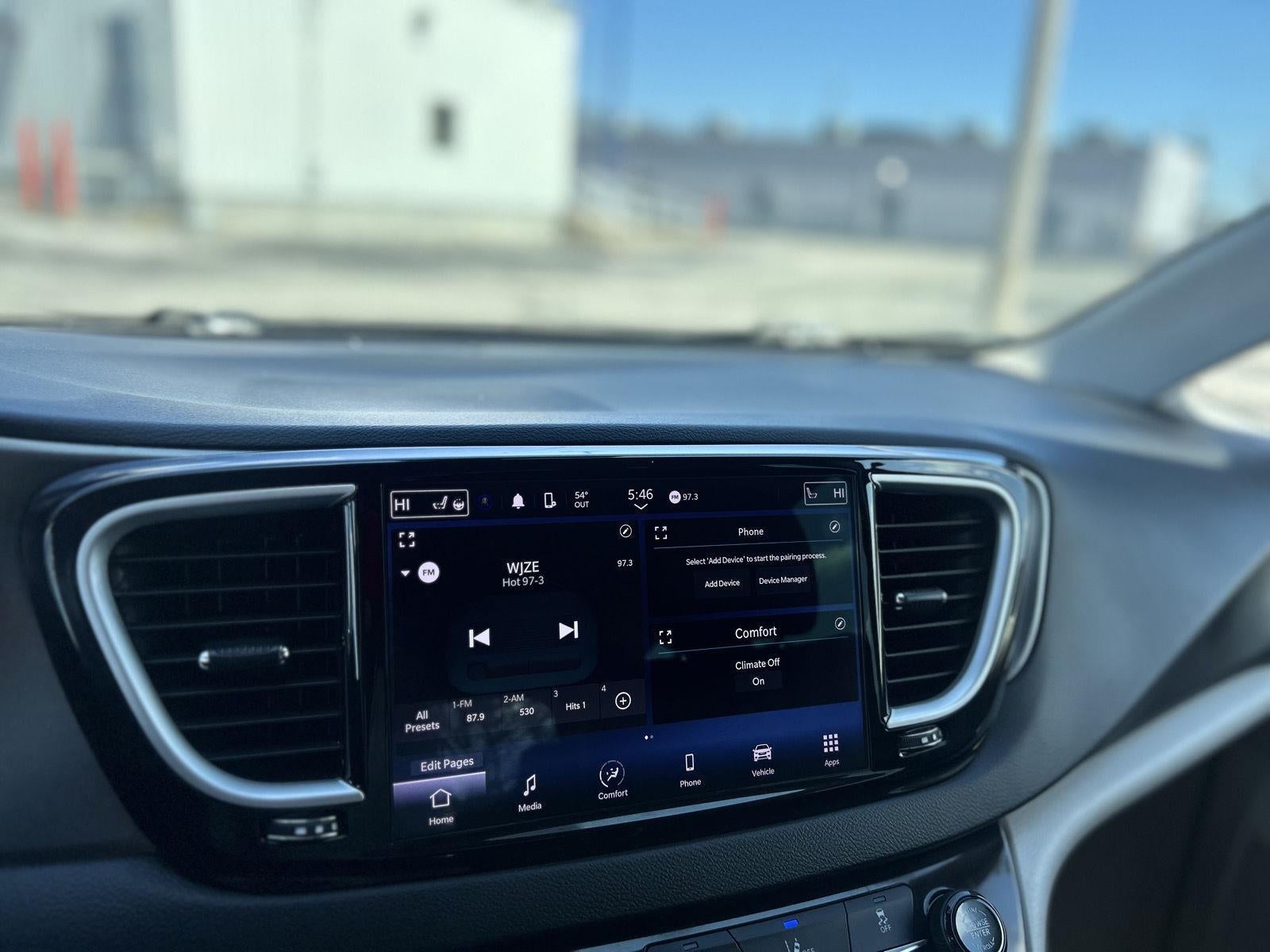 2022 Chrysler Pacifica Touring L