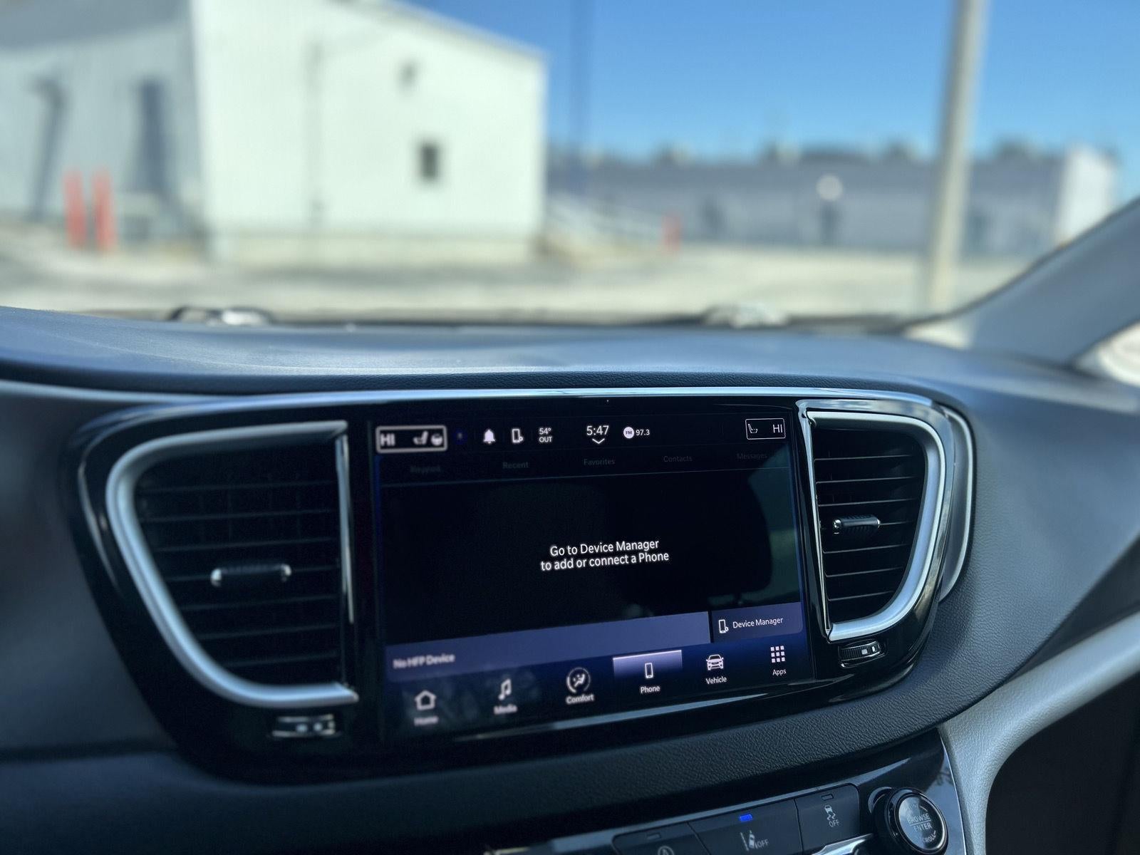 2022 Chrysler Pacifica Touring L