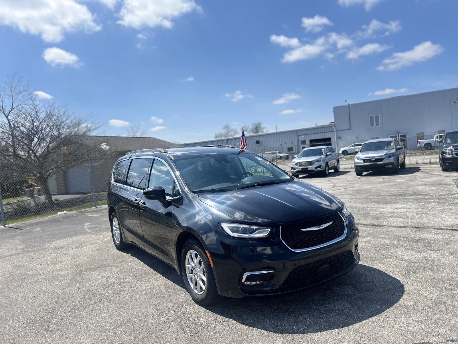 2022 Chrysler Pacifica Touring L