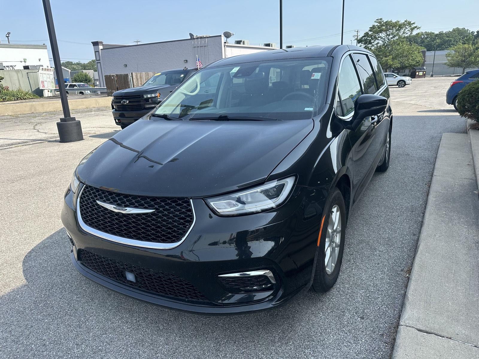 2023 Chrysler Pacifica Touring L
