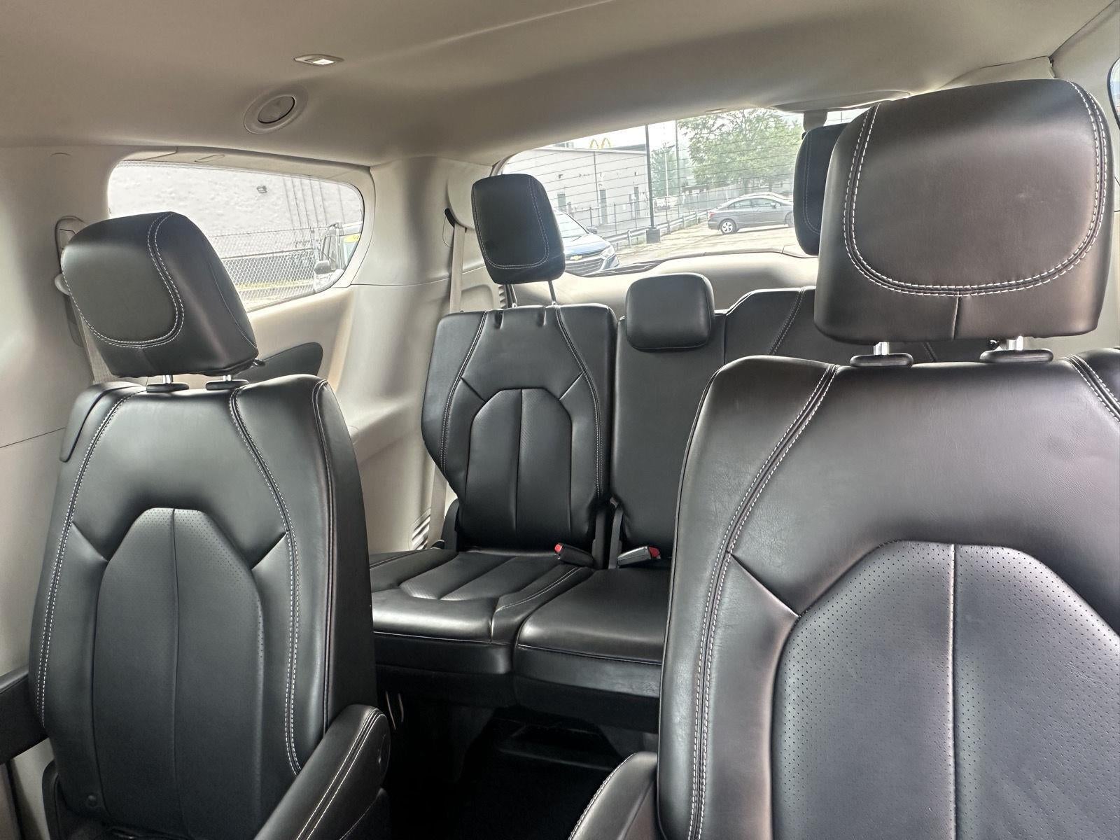 2023 Chrysler Pacifica Touring L