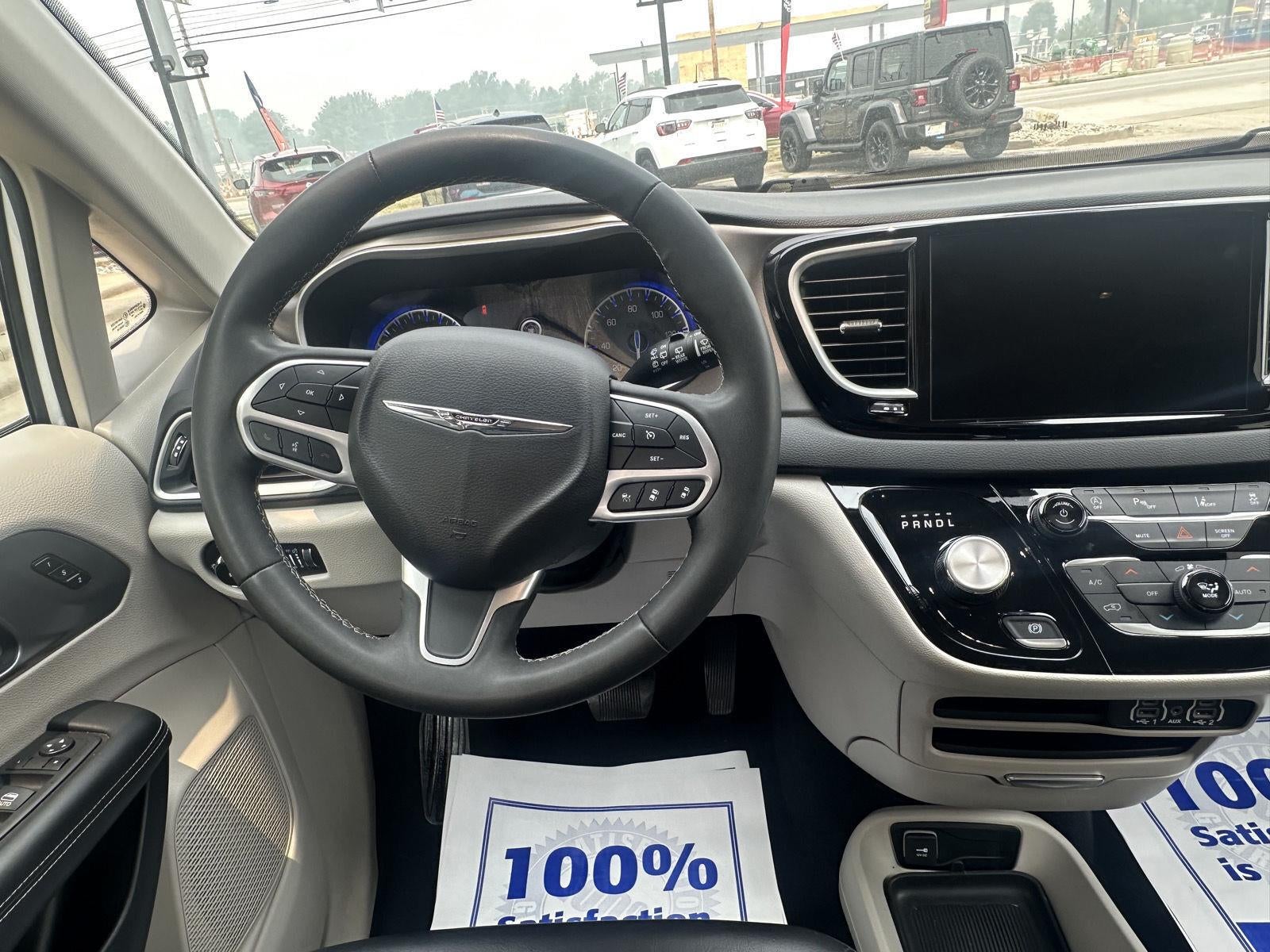 2023 Chrysler Pacifica Touring L