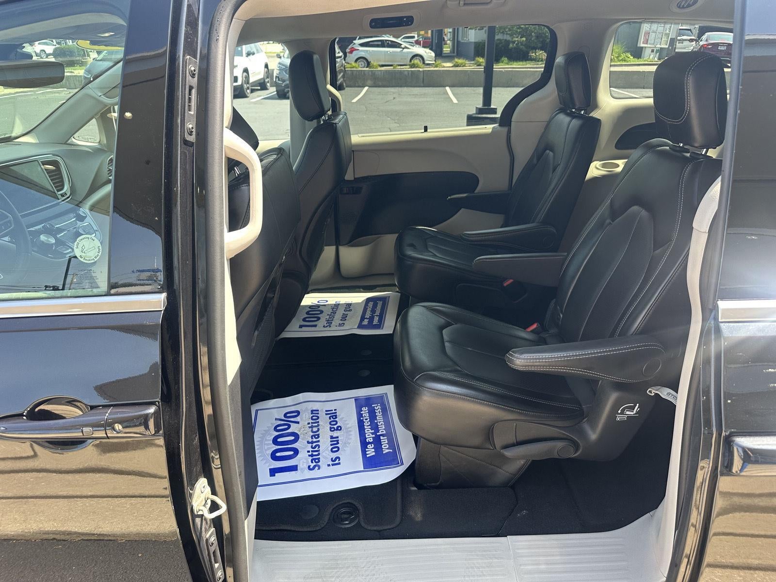 2023 Chrysler Pacifica Touring L