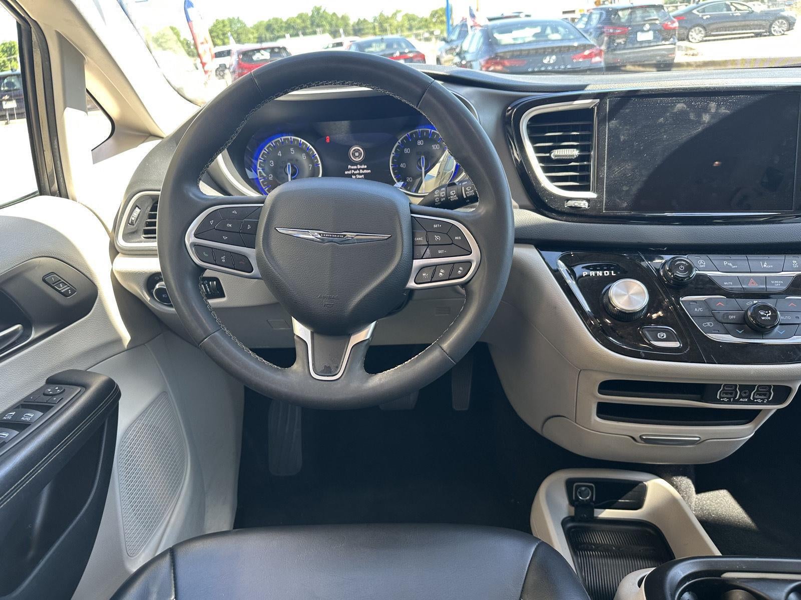 2023 Chrysler Pacifica Touring L