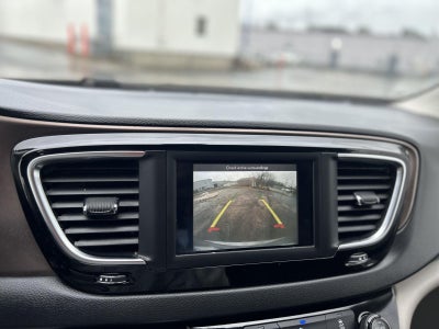 2020 Chrysler Voyager LX