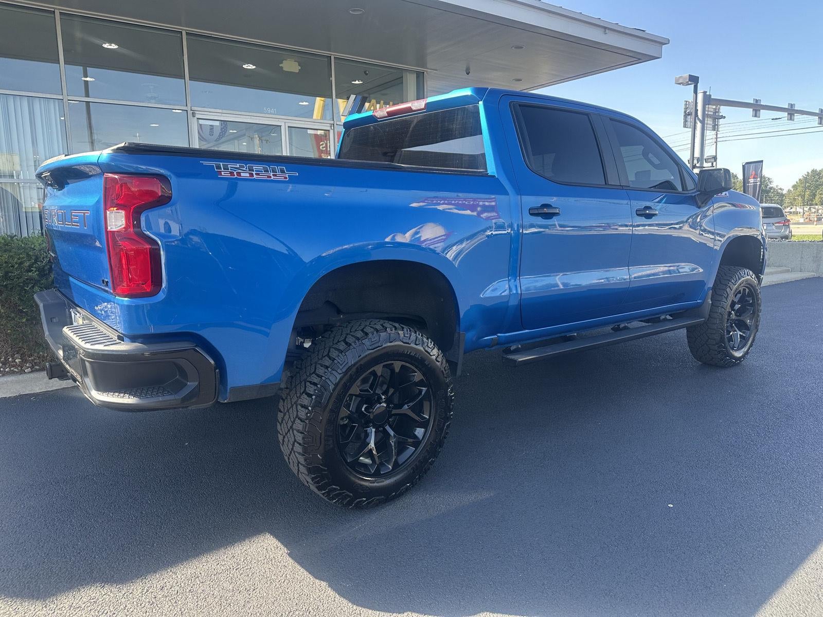2022 Chevrolet SILVERADO 1500 4WD CREW CAB 147 LT TRAI