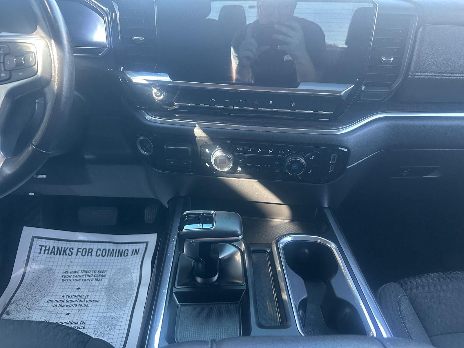 2022 Chevrolet SILVERADO 1500 4WD CREW CAB 147 LT TRAI