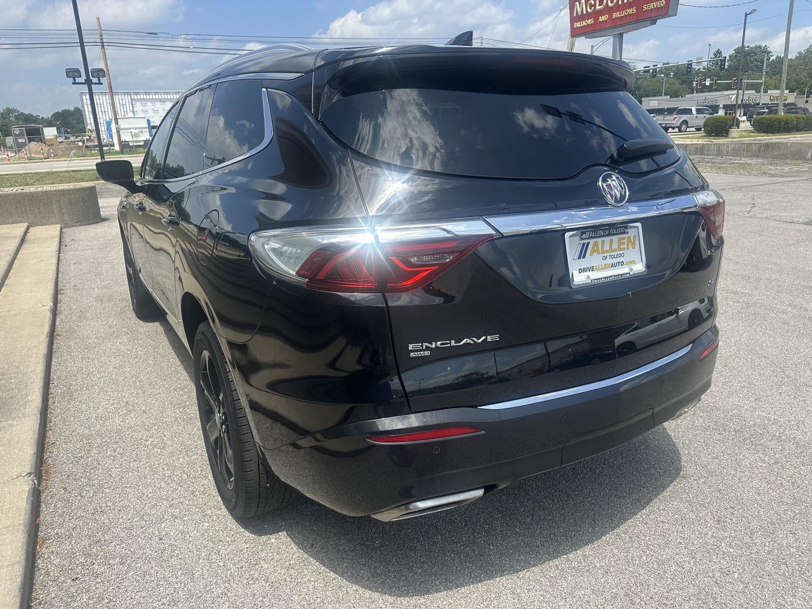 2023 Buick Enclave Essence