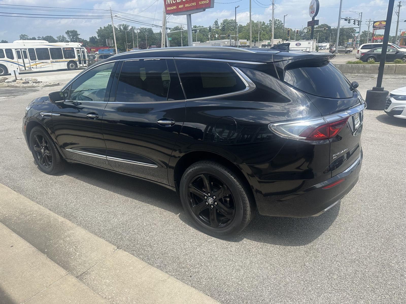 2023 Buick Enclave Essence