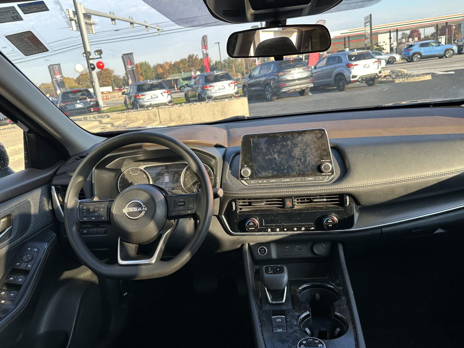 2023 Nissan ROGUE AWD SV