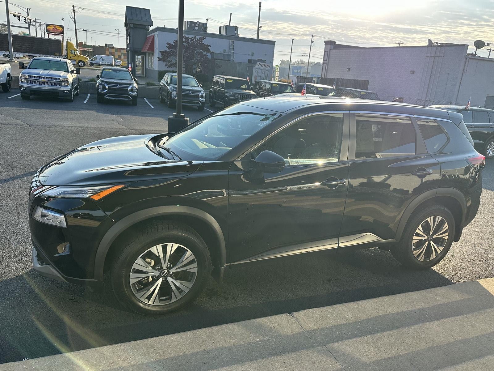 2023 Nissan ROGUE AWD SV