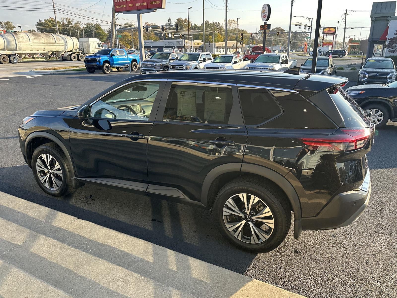 2023 Nissan ROGUE AWD SV