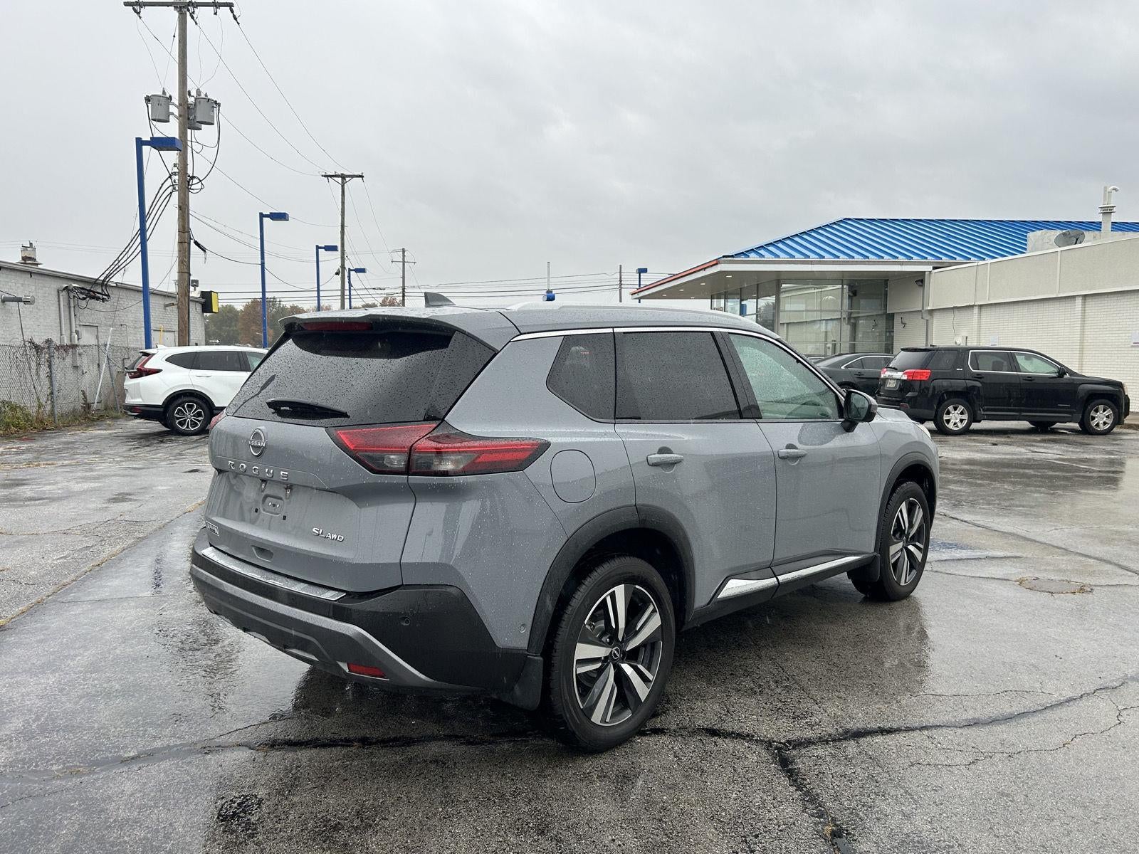 2023 Nissan Rogue SL