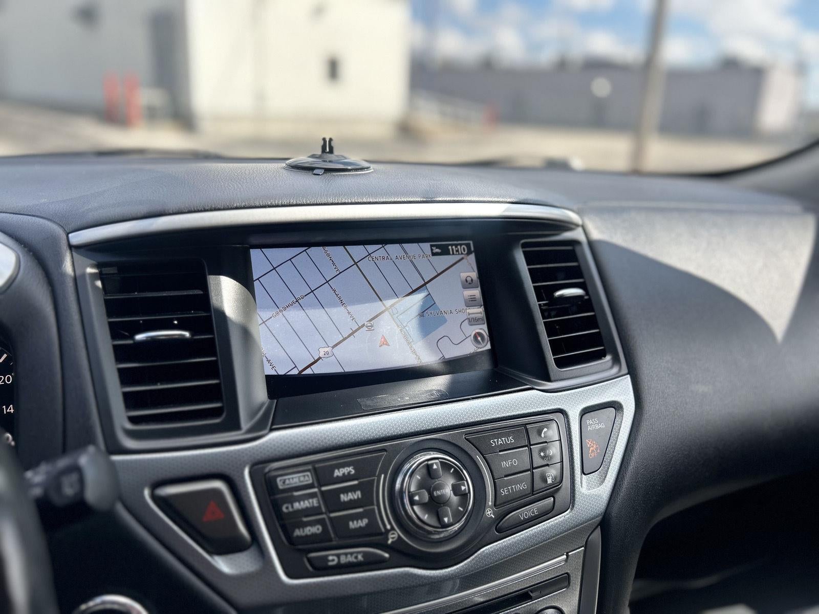 2019 Nissan Pathfinder SL