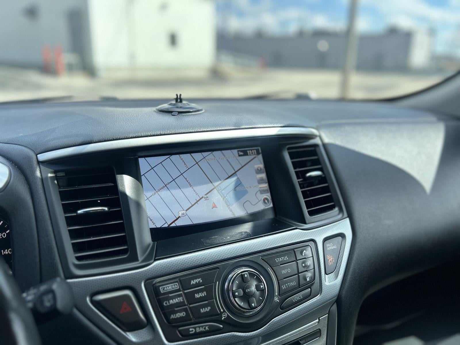 2019 Nissan Pathfinder SL