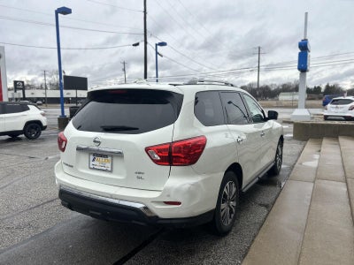 2019 Nissan Pathfinder SL