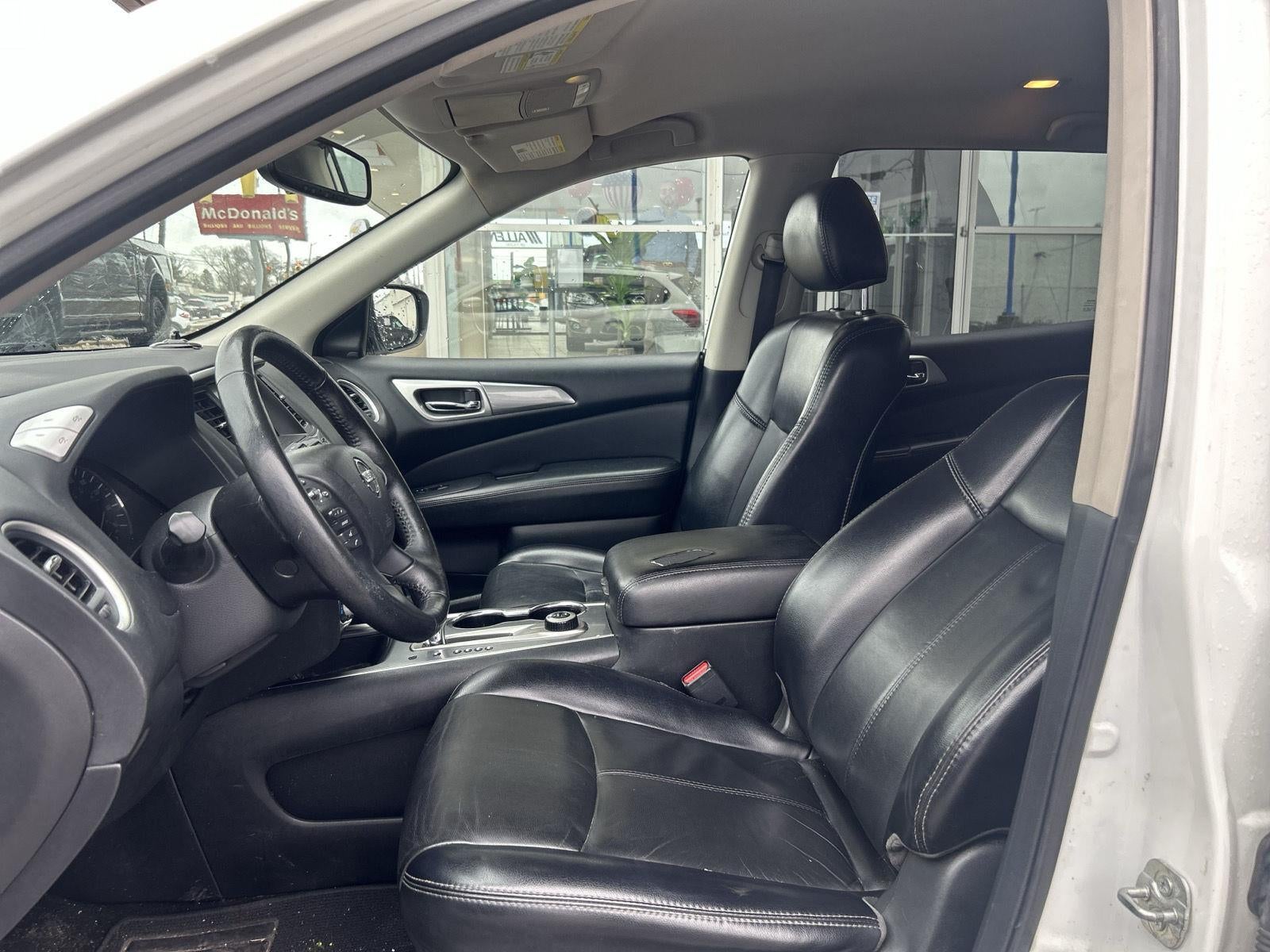 2019 Nissan Pathfinder SL