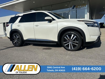 2023 Nissan Pathfinder Platinum