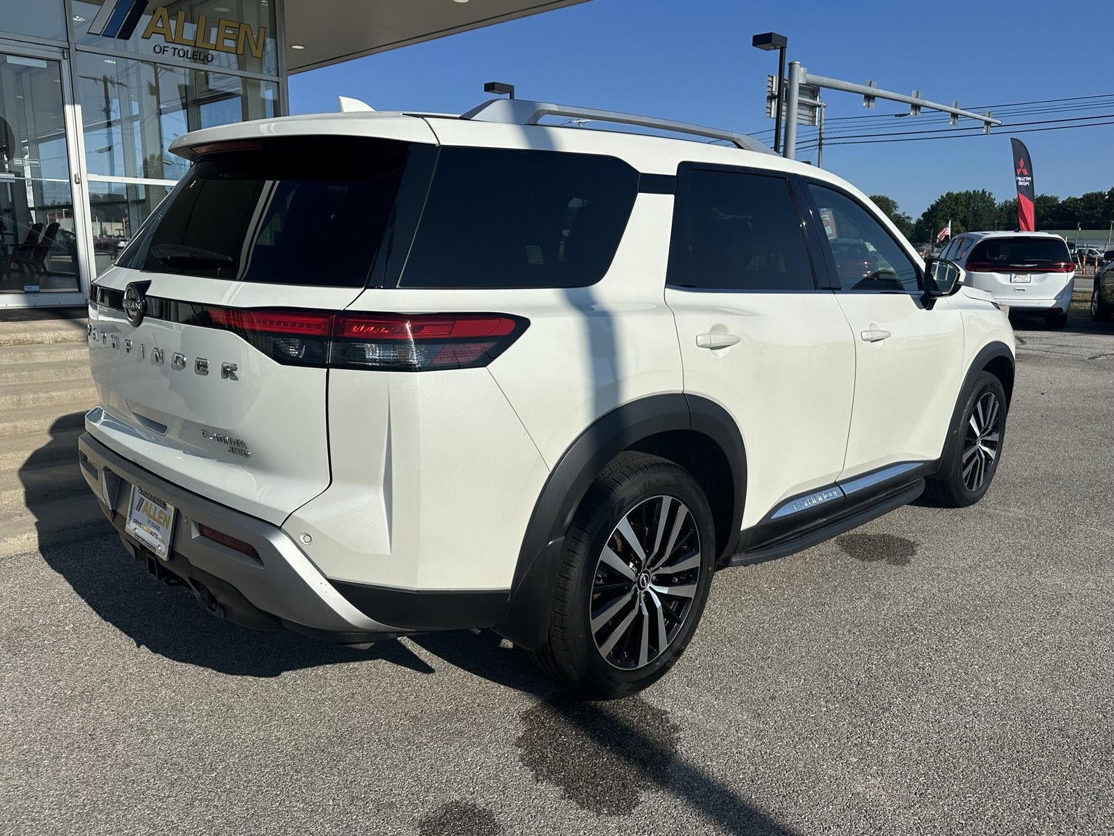 2023 Nissan Pathfinder Platinum