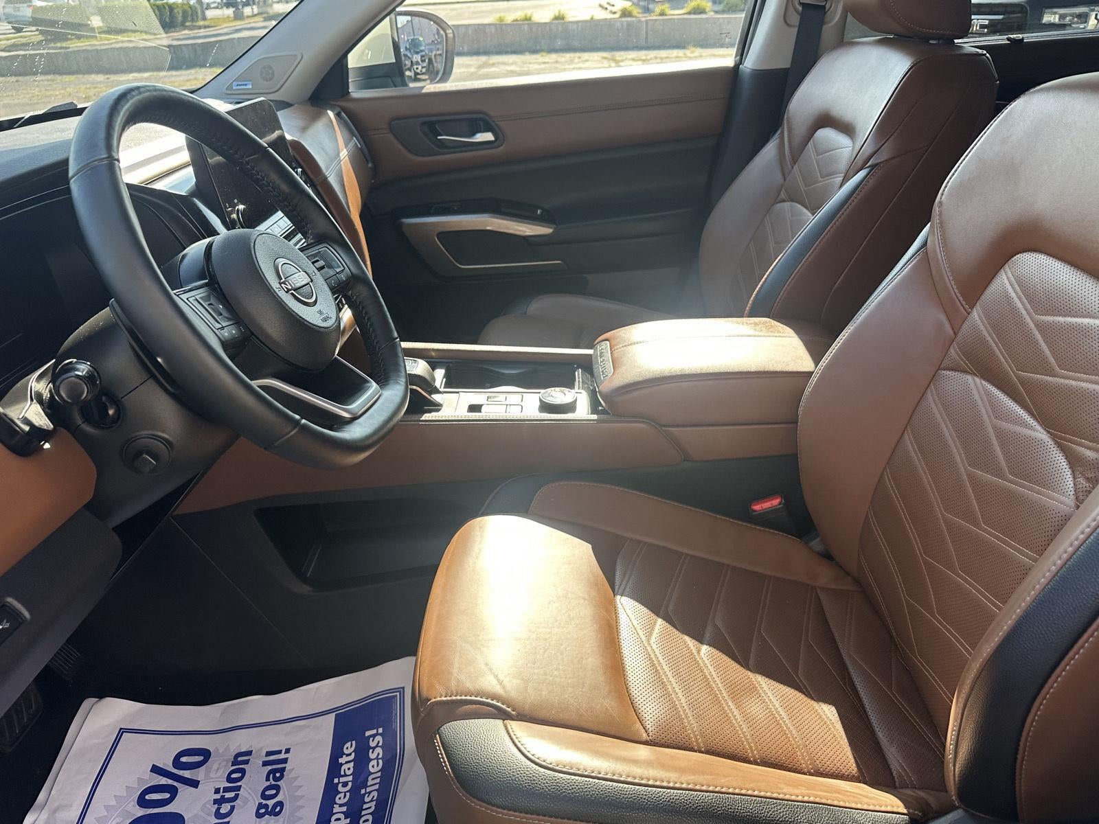 2023 Nissan Pathfinder Platinum